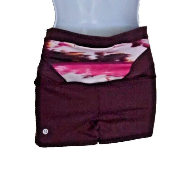 Lululemon Boogie Shorts Full-On Luon Roll Down Maroon Women's Size 6 - Picture 4 of 7